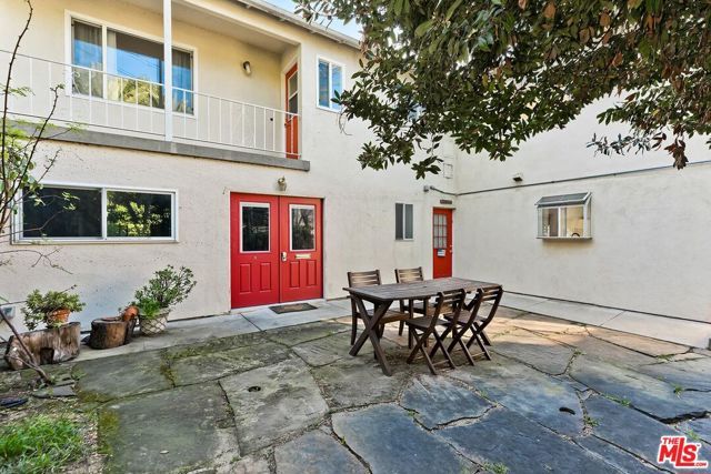 2106 Rockford Road, Los Angeles, CA 90039
