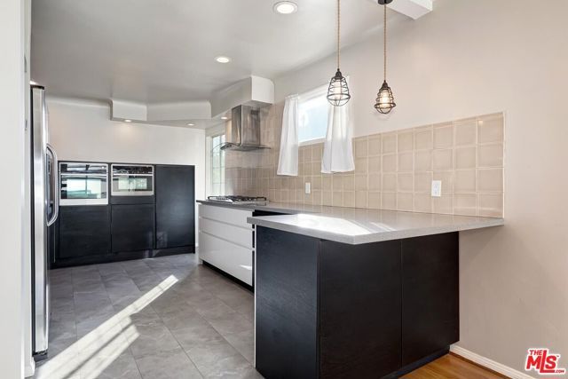 2106 Rockford Road, Los Angeles, CA 90039