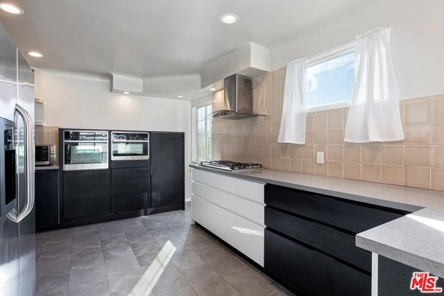 2106 Rockford Road, Los Angeles, CA 90039