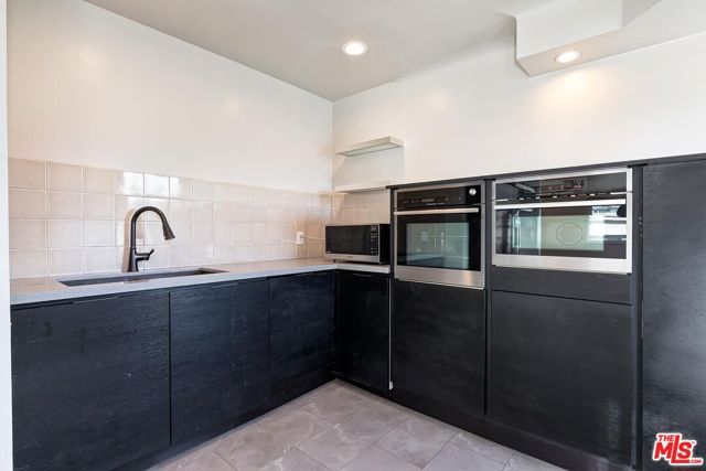 2106 Rockford Road, Los Angeles, CA 90039