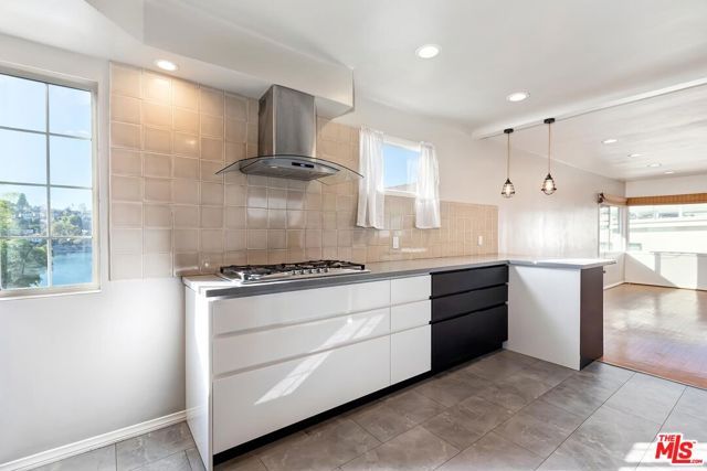 2106 Rockford Road, Los Angeles, CA 90039