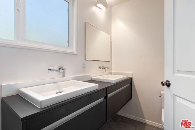 2106 Rockford Road, Los Angeles, CA 90039