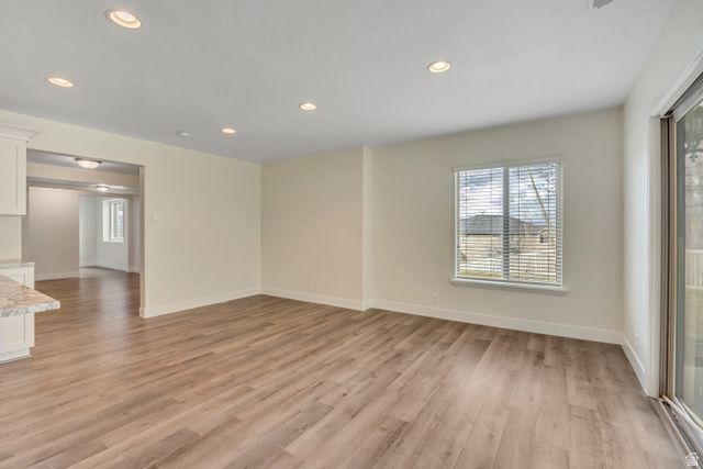 341 E EDGEMONT DR, North Salt Lake, UT 84054