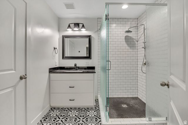 341 E EDGEMONT DR, North Salt Lake, UT 84054