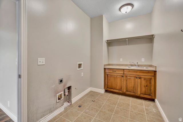 341 E EDGEMONT DR, North Salt Lake, UT 84054