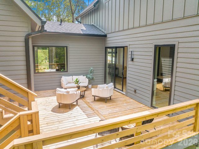 25 Ted Linn Drive, Fairview, NC 28730