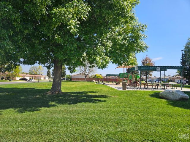 5226 San Mateo Drive, Bakersfield, CA 93307