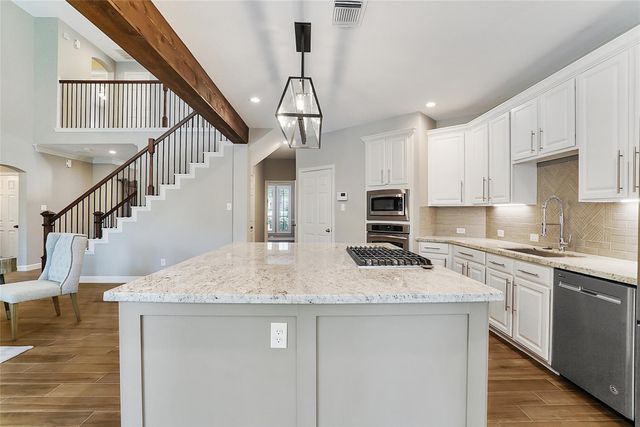 87 N Concord Valley Circle, The Woodlands, TX 77382