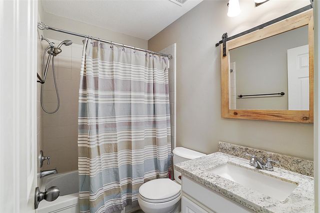 87 N Concord Valley Circle, The Woodlands, TX 77382