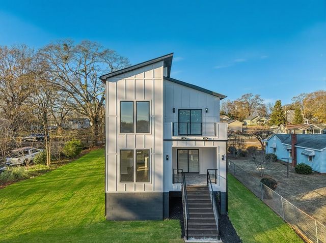 209 Springdale Avenue, Greer, SC 29650