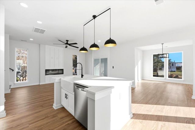 209 Springdale Avenue, Greer, SC 29650