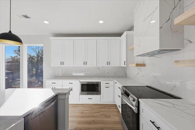 209 Springdale Avenue, Greer, SC 29650