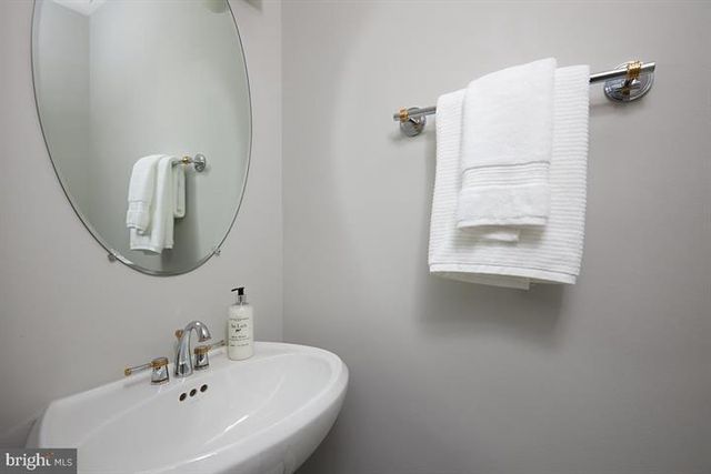 4906 MONTGOMERY LN, Bethesda, MD 20814