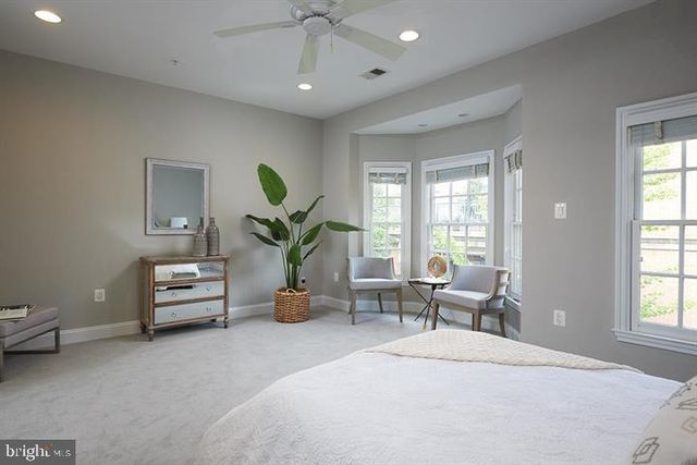 4906 MONTGOMERY LN, Bethesda, MD 20814