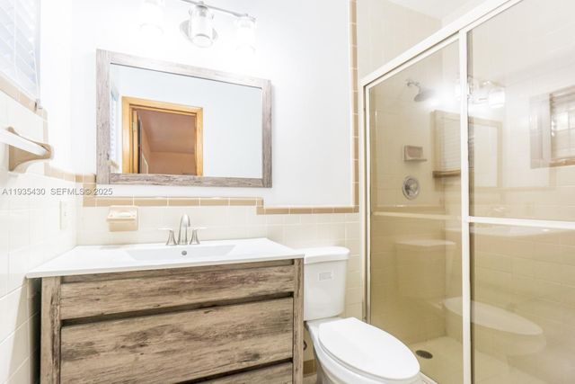 6290 SW 86th St, Miami, FL 33143