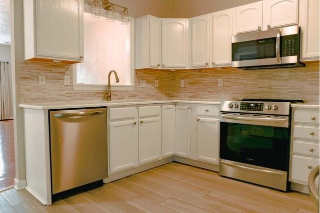 8205 Emerald Court DR, Roanoke, VA 24019