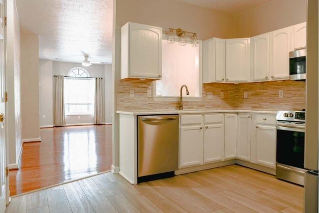 8205 Emerald Court DR, Roanoke, VA 24019