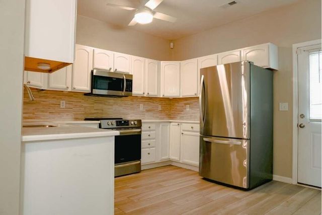 8205 Emerald Court DR, Roanoke, VA 24019