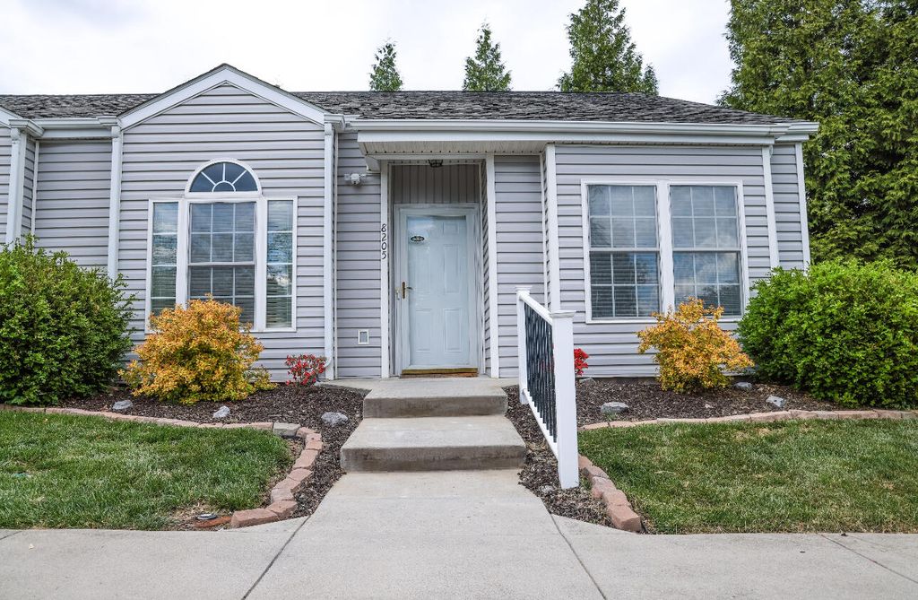 8205 Emerald Court DR, Roanoke, VA 24019