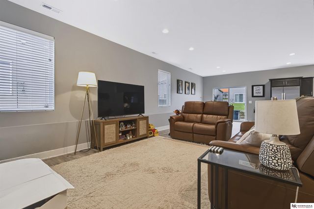 1740 NW 52nd Street, Lincoln, NE 68528