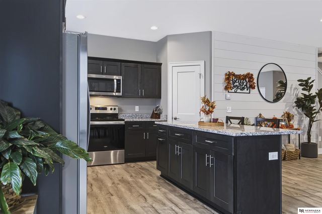 1740 NW 52nd Street, Lincoln, NE 68528