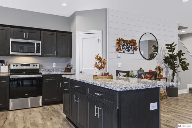 1740 NW 52nd Street, Lincoln, NE 68528