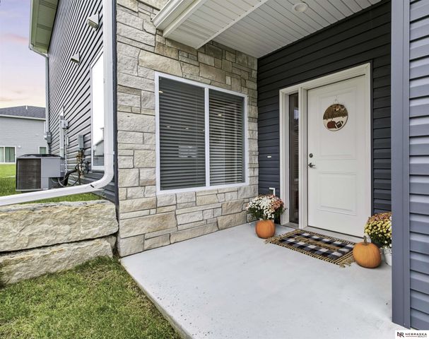 1740 NW 52nd Street, Lincoln, NE 68528