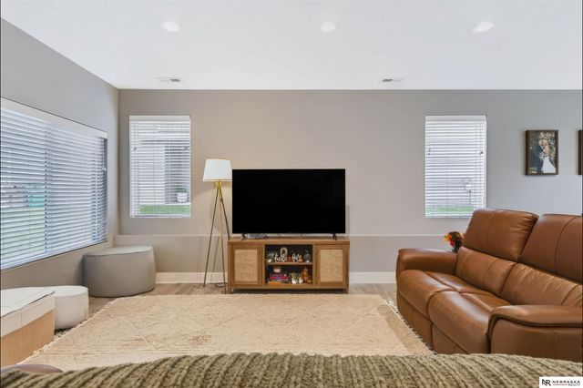 1740 NW 52nd Street, Lincoln, NE 68528