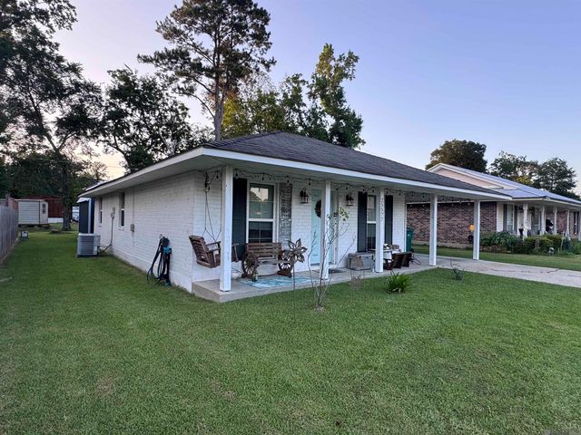 25577 Rosedown Dr, Denham Springs, LA 70726