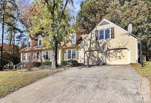 5815 Chapel Creek Court, Charlotte, NC 28226