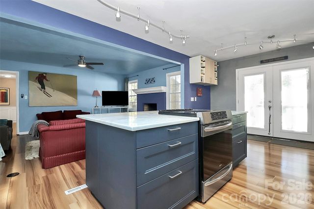 5815 Chapel Creek Court, Charlotte, NC 28226