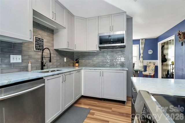 5815 Chapel Creek Court, Charlotte, NC 28226