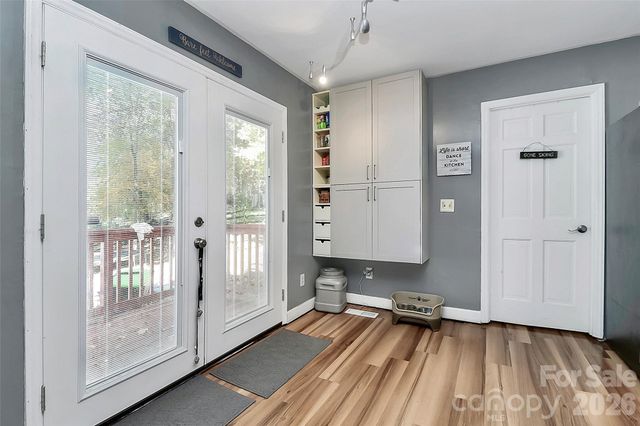 5815 Chapel Creek Court, Charlotte, NC 28226