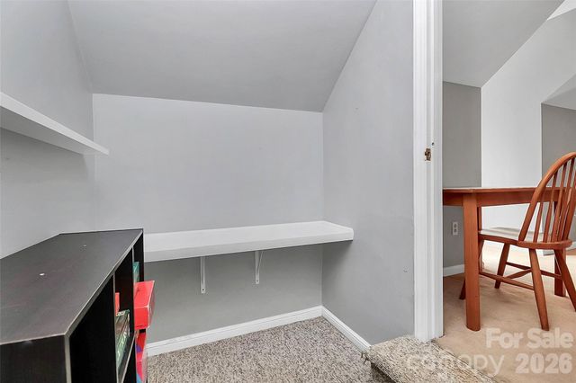 5815 Chapel Creek Court, Charlotte, NC 28226