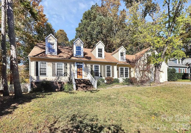 5815 Chapel Creek Court, Charlotte, NC 28226