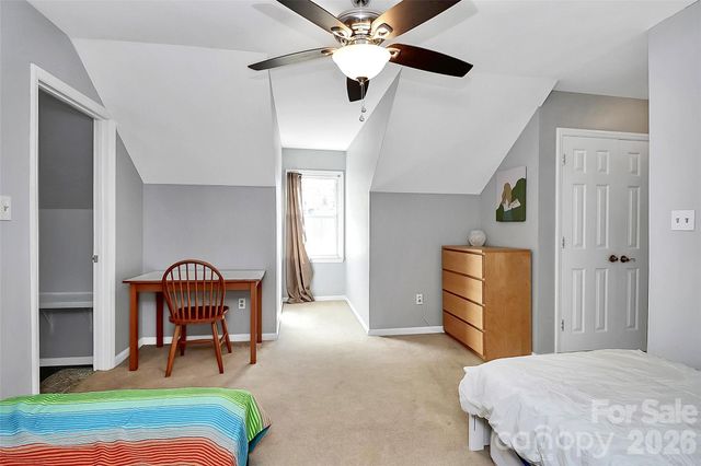 5815 Chapel Creek Court, Charlotte, NC 28226