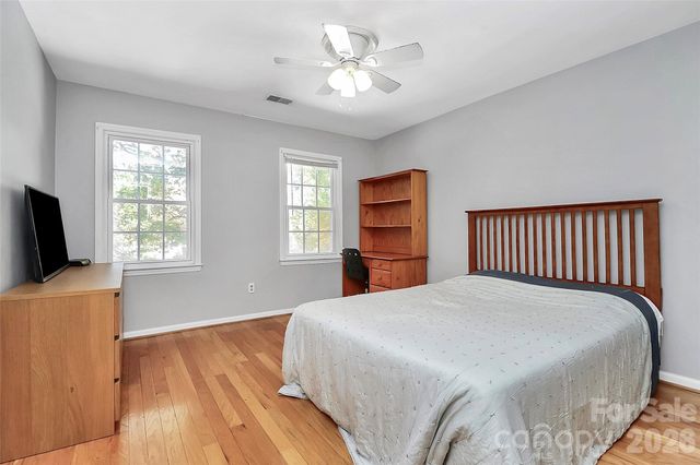 5815 Chapel Creek Court, Charlotte, NC 28226