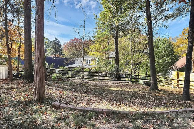 5815 Chapel Creek Court, Charlotte, NC 28226