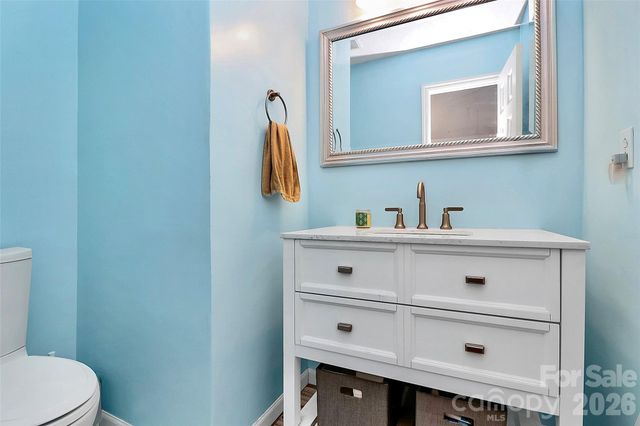 5815 Chapel Creek Court, Charlotte, NC 28226