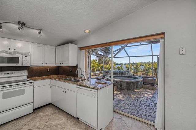 209 SPRINGVIEW CIRCLE NW, Port Charlotte, FL 33948