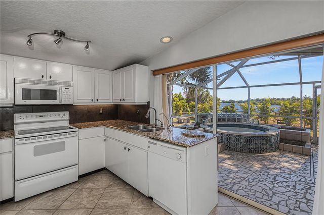 209 SPRINGVIEW CIRCLE NW, Port Charlotte, FL 33948