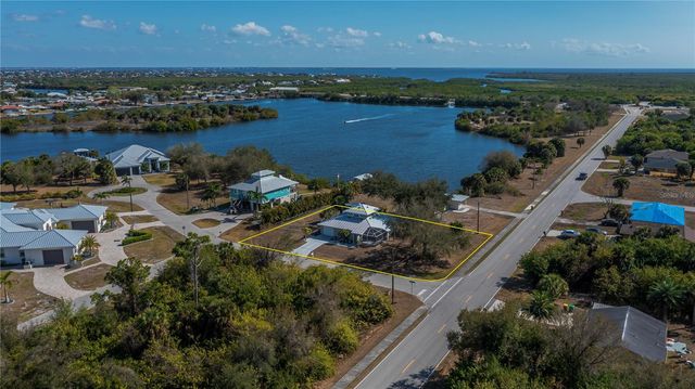 209 SPRINGVIEW CIRCLE NW, Port Charlotte, FL 33948