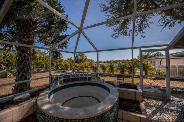 209 SPRINGVIEW CIRCLE NW, Port Charlotte, FL 33948