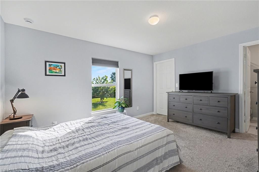 Image 13 of property listing at 2725 NW 19th PL, Cape Coral, FL 33993