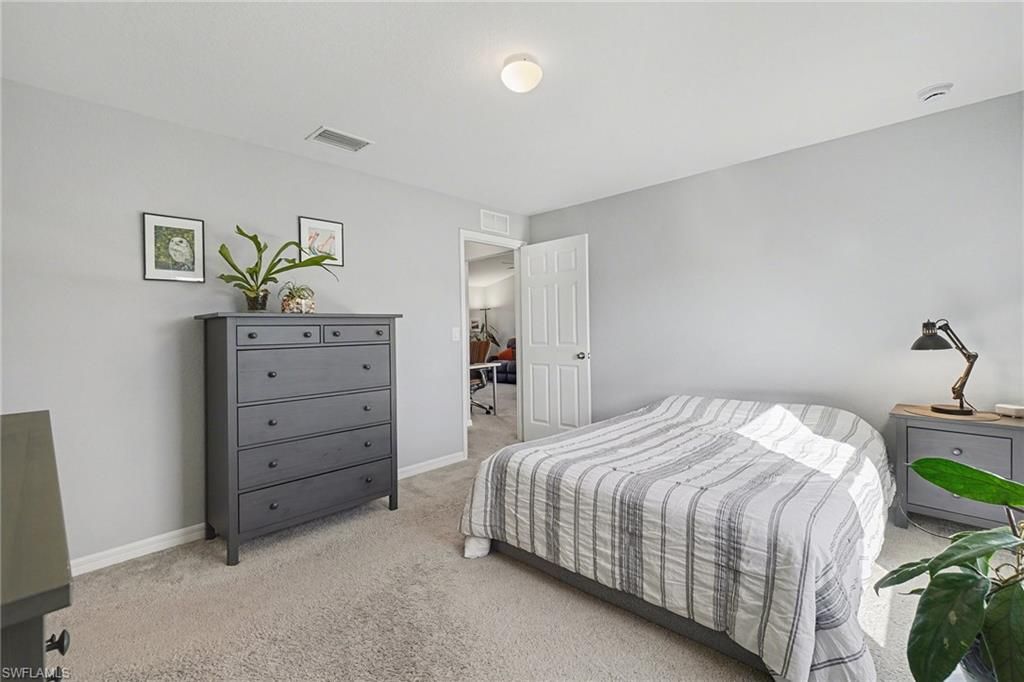 Image 14 of property listing at 2725 NW 19th PL, Cape Coral, FL 33993