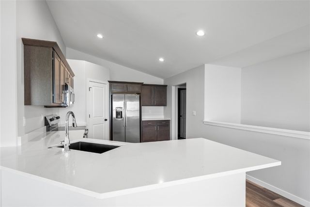 3930 Quail Trail Drive, Marion, IA 52302