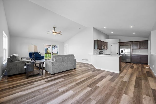 3930 Quail Trail Drive, Marion, IA 52302