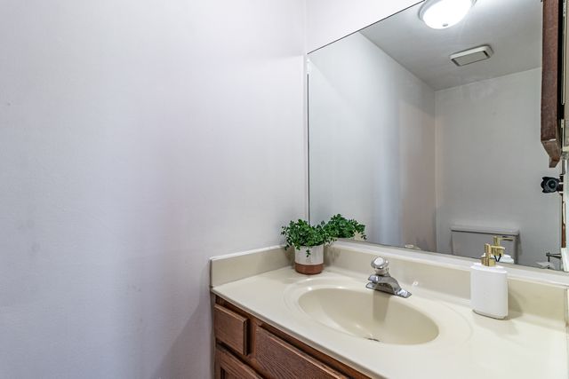 17490 W Chestnut Lane 10D, Gurnee, IL 60031