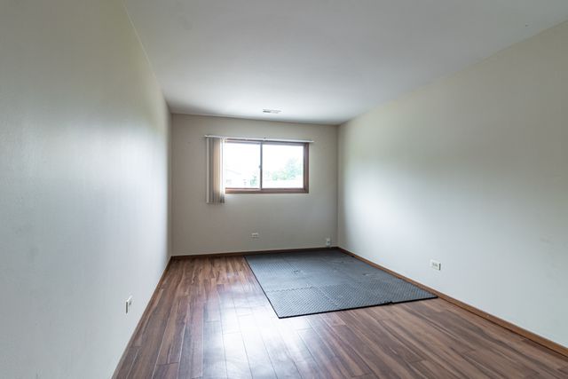 17490 W Chestnut Lane 10D, Gurnee, IL 60031