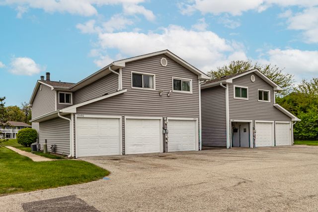 17490 W Chestnut Lane 10D, Gurnee, IL 60031